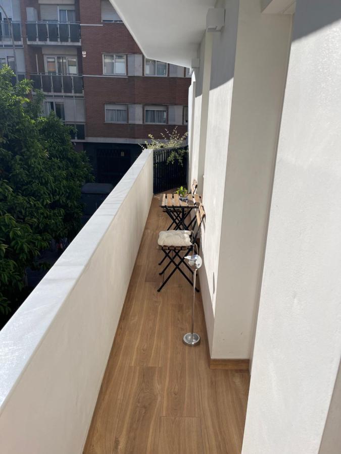 Apartamento Orilla De Triana Seville Exterior photo