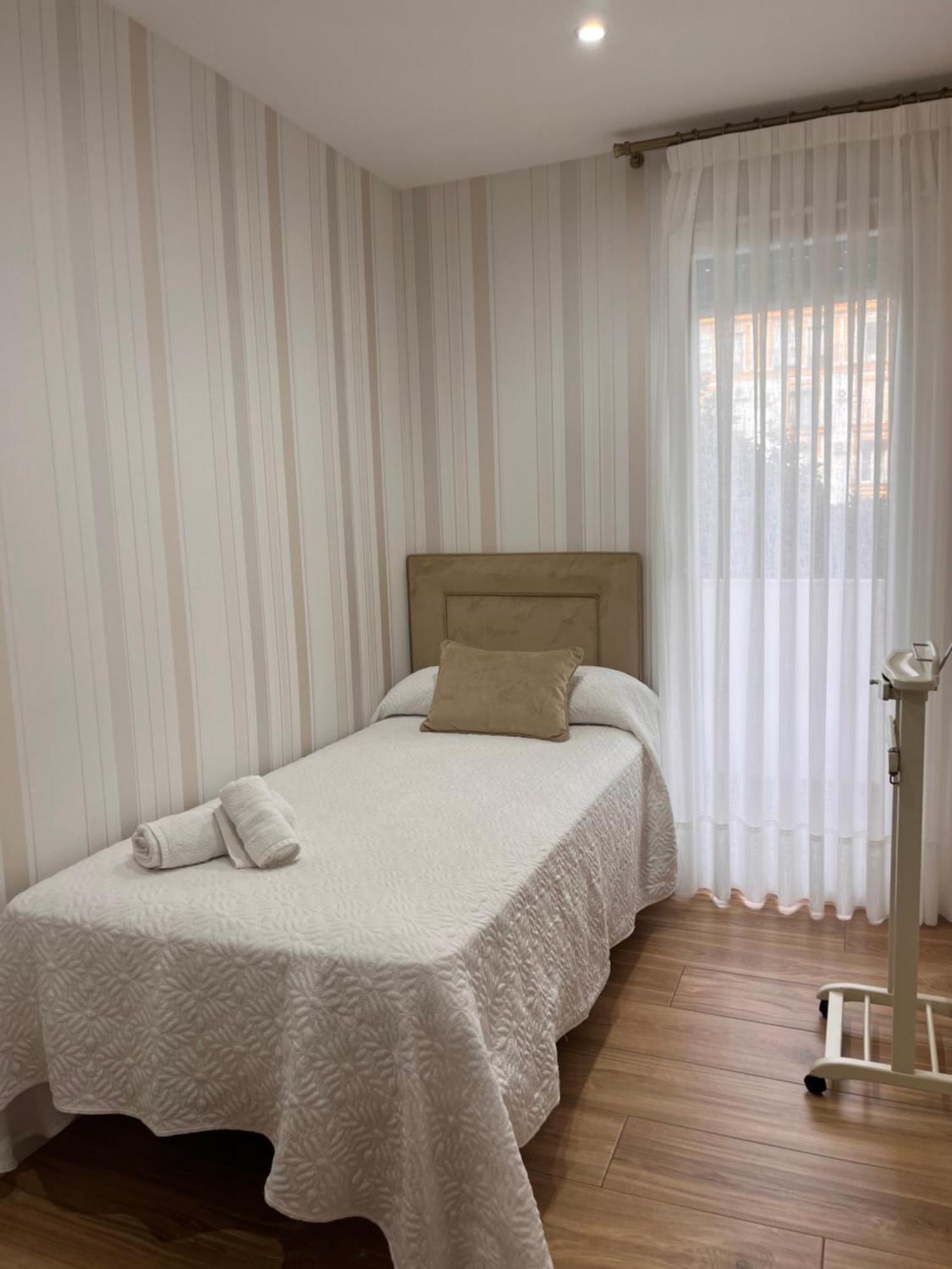Apartamento Orilla De Triana Seville Exterior photo